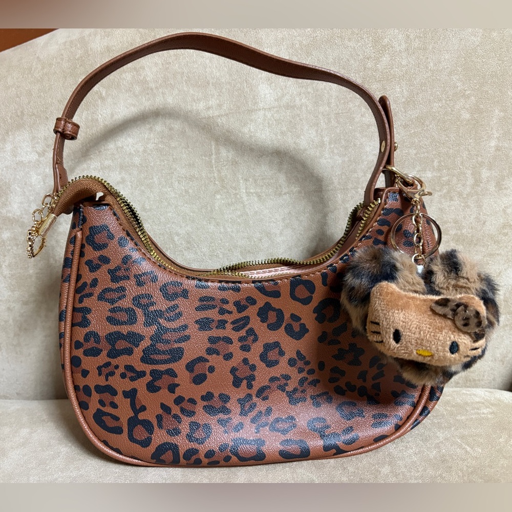 Hello kitty leopard Shoulder Bag